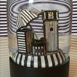 ISO Henri Bendel snow globes